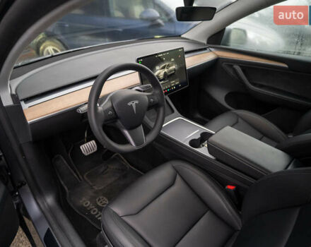 Серый Тесла Model Y, объемом двигателя 0 л и пробегом 61 тыс. км за 32500 $, фото 15 на Automoto.ua