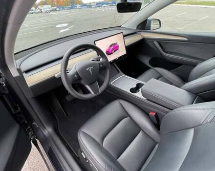 Серый Тесла Model Y, объемом двигателя 0 л и пробегом 51 тыс. км за 28900 $, фото 13 на Automoto.ua