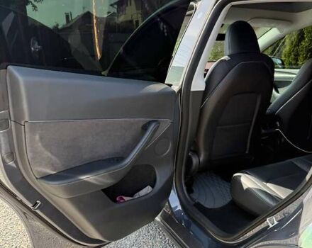 Серый Тесла Model Y, объемом двигателя 0 л и пробегом 27 тыс. км за 30400 $, фото 8 на Automoto.ua