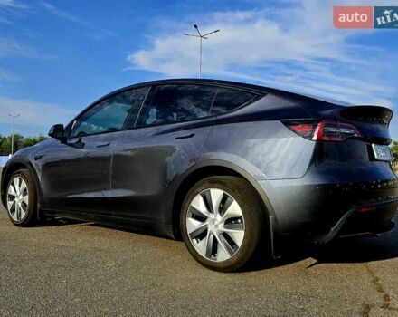 Серый Тесла Model Y, объемом двигателя 0 л и пробегом 34 тыс. км за 28300 $, фото 4 на Automoto.ua