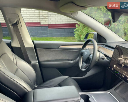 Сірий Тесла Model Y, об'ємом двигуна 0 л та пробігом 21 тис. км за 26300 $, фото 16 на Automoto.ua