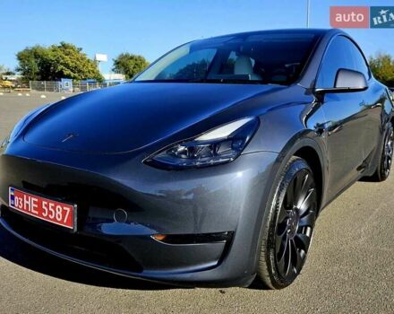Серый Тесла Model Y, объемом двигателя 0 л и пробегом 29 тыс. км за 27900 $, фото 1 на Automoto.ua