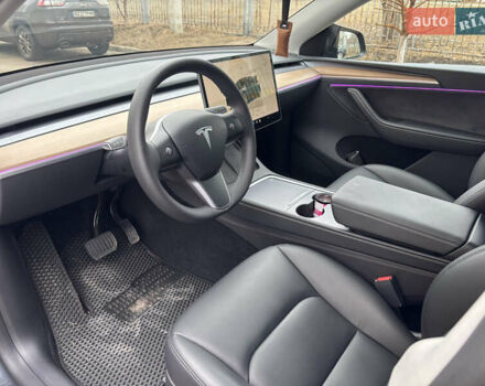 Серый Тесла Model Y, объемом двигателя 0 л и пробегом 20 тыс. км за 27000 $, фото 12 на Automoto.ua