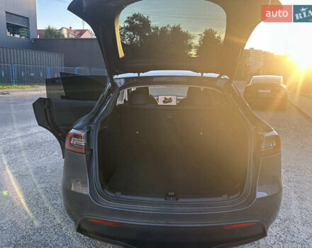 Серый Тесла Model Y, объемом двигателя 0 л и пробегом 55 тыс. км за 30800 $, фото 14 на Automoto.ua