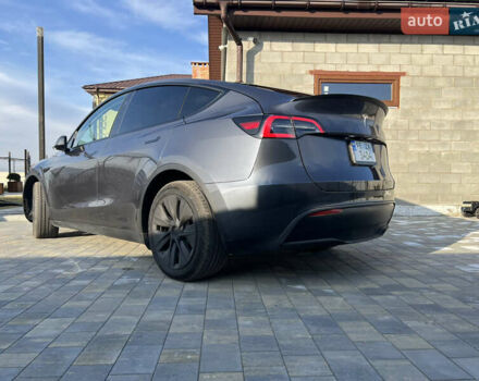 Серый Тесла Model Y, объемом двигателя 0 л и пробегом 25 тыс. км за 29000 $, фото 3 на Automoto.ua