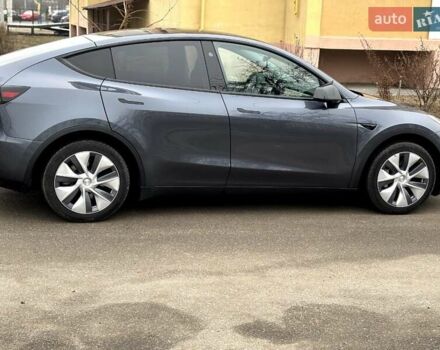 Серый Тесла Model Y, объемом двигателя 0 л и пробегом 35 тыс. км за 35000 $, фото 2 на Automoto.ua