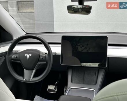 Серый Тесла Model Y, объемом двигателя 0 л и пробегом 32 тыс. км за 31999 $, фото 16 на Automoto.ua