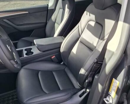 Сірий Тесла Model Y, об'ємом двигуна 0 л та пробігом 37 тис. км за 27500 $, фото 5 на Automoto.ua