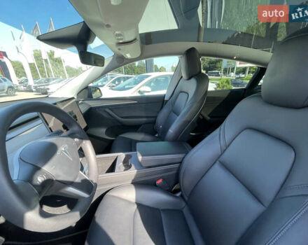 Серый Тесла Model Y, объемом двигателя 0 л и пробегом 60 тыс. км за 28000 $, фото 12 на Automoto.ua