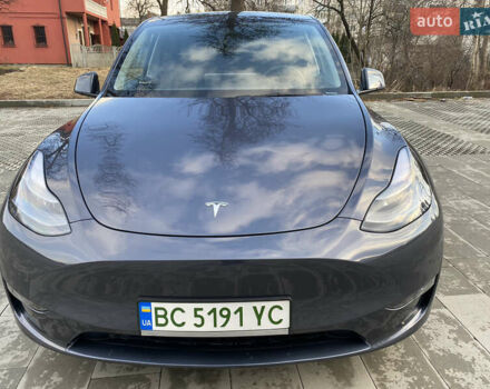 Серый Тесла Model Y, объемом двигателя 0 л и пробегом 8 тыс. км за 27888 $, фото 1 на Automoto.ua