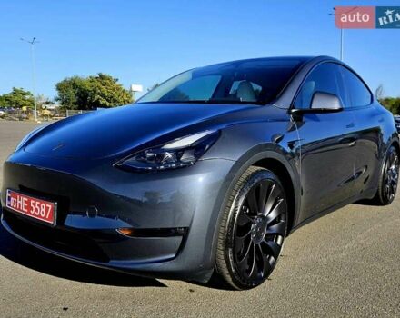 Серый Тесла Model Y, объемом двигателя 0 л и пробегом 29 тыс. км за 27900 $, фото 2 на Automoto.ua