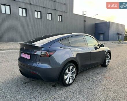 Серый Тесла Model Y, объемом двигателя 0 л и пробегом 22 тыс. км за 28999 $, фото 6 на Automoto.ua