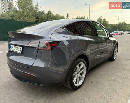 Серый Тесла Model Y, объемом двигателя 0 л и пробегом 27 тыс. км за 36000 $, фото 3 на Automoto.ua