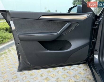 Серый Тесла Model Y, объемом двигателя 0 л и пробегом 30 тыс. км за 26500 $, фото 13 на Automoto.ua