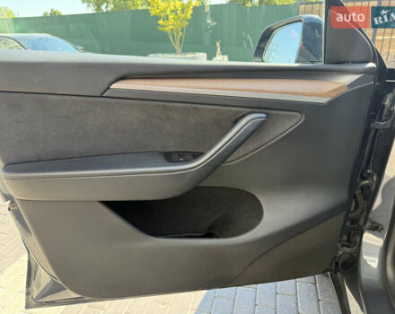 Серый Тесла Model Y, объемом двигателя 0 л и пробегом 21 тыс. км за 28900 $, фото 12 на Automoto.ua