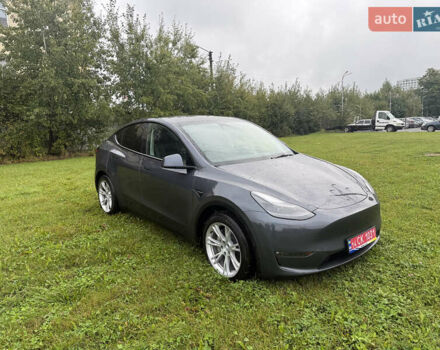 Серый Тесла Model Y, объемом двигателя 0 л и пробегом 44 тыс. км за 26900 $, фото 1 на Automoto.ua