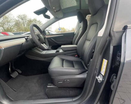 Серый Тесла Model Y, объемом двигателя 0 л и пробегом 41 тыс. км за 27300 $, фото 26 на Automoto.ua