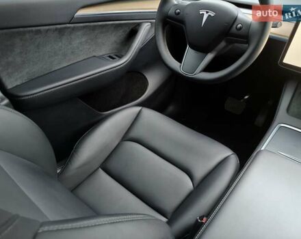Сірий Тесла Model Y, об'ємом двигуна 0 л та пробігом 14 тис. км за 28000 $, фото 3 на Automoto.ua