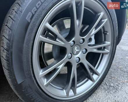 Сірий Тесла Model Y, об'ємом двигуна 0 л та пробігом 15 тис. км за 33000 $, фото 10 на Automoto.ua