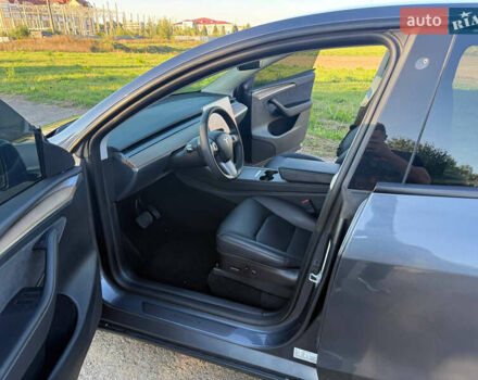 Серый Тесла Model Y, объемом двигателя 0 л и пробегом 10 тыс. км за 29000 $, фото 24 на Automoto.ua