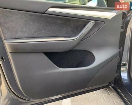 Серый Тесла Model Y, объемом двигателя 0 л и пробегом 4 тыс. км за 30000 $, фото 12 на Automoto.ua