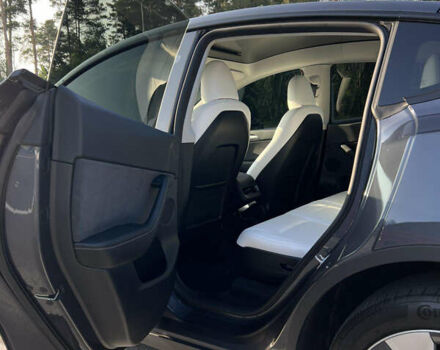 Серый Тесла Model Y, объемом двигателя 0 л и пробегом 59 тыс. км за 28600 $, фото 6 на Automoto.ua