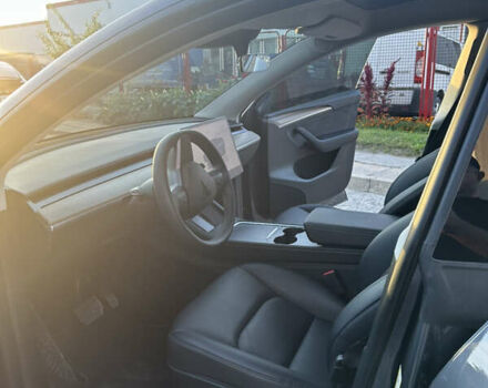 Серый Тесла Model Y, объемом двигателя 0 л и пробегом 55 тыс. км за 30800 $, фото 6 на Automoto.ua