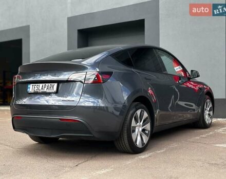 Серый Тесла Model Y, объемом двигателя 0 л и пробегом 32 тыс. км за 31999 $, фото 9 на Automoto.ua