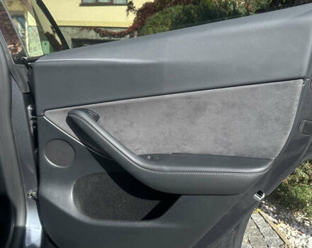 Тесла Model Y 2023 у Чернівцях на Automoto.ua Сірий Тесла Model Y, об'ємом двигуна 0 л та пробігом 20 тис. км за 23500 $, фото 10 на Automoto.ua