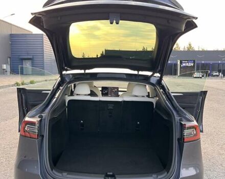 Серый Тесла Model Y, объемом двигателя 0 л и пробегом 22 тыс. км за 28999 $, фото 8 на Automoto.ua