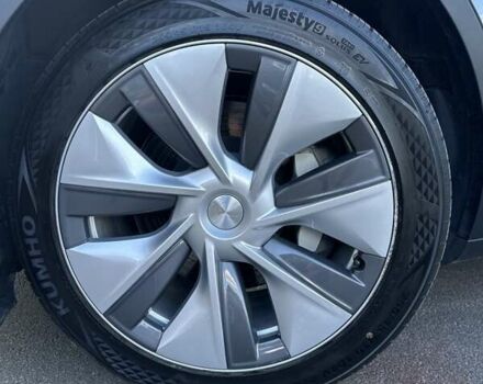 Серый Тесла Model Y, объемом двигателя 0 л и пробегом 28 тыс. км за 24400 $, фото 38 на Automoto.ua