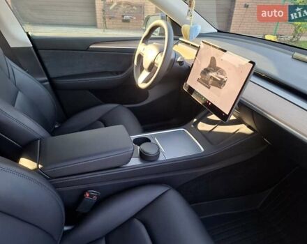 Серый Тесла Model Y, объемом двигателя 0 л и пробегом 29 тыс. км за 33500 $, фото 31 на Automoto.ua