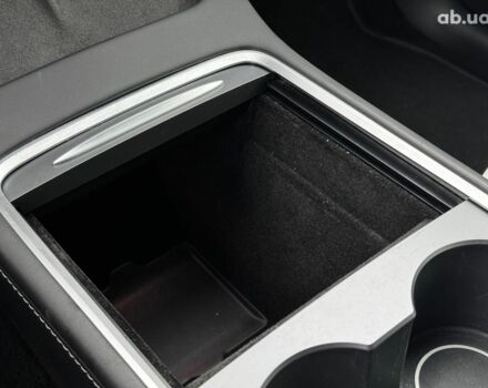 Серый Тесла Model Y, объемом двигателя 0 л и пробегом 22 тыс. км за 25990 $, фото 16 на Automoto.ua