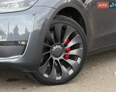 Сірий Тесла Model Y, об'ємом двигуна 0 л та пробігом 70 тис. км за 31500 $, фото 6 на Automoto.ua