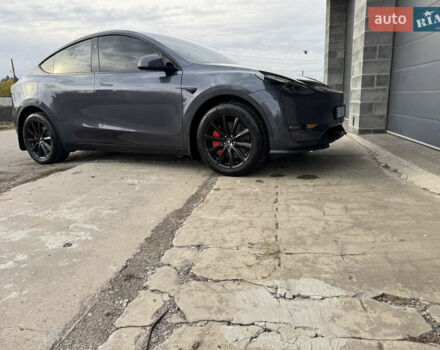 Серый Тесла Model Y, объемом двигателя 0 л и пробегом 18 тыс. км за 33500 $, фото 2 на Automoto.ua
