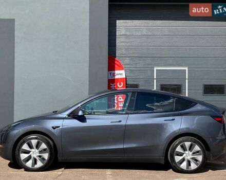 Серый Тесла Model Y, объемом двигателя 0 л и пробегом 18 тыс. км за 27300 $, фото 5 на Automoto.ua