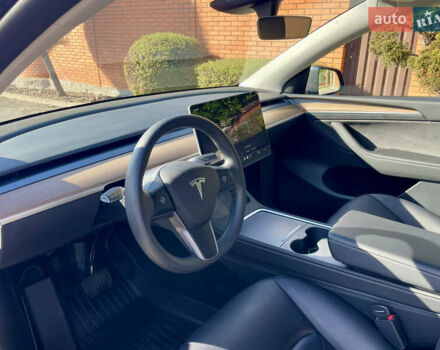 Серый Тесла Model Y, объемом двигателя 0 л и пробегом 21 тыс. км за 25300 $, фото 24 на Automoto.ua
