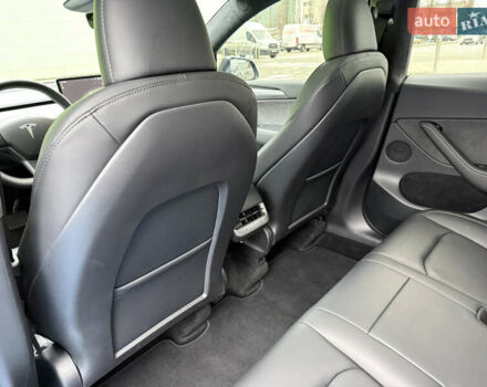 Сірий Тесла Model Y, об'ємом двигуна 0 л та пробігом 73 тис. км за 30000 $, фото 18 на Automoto.ua