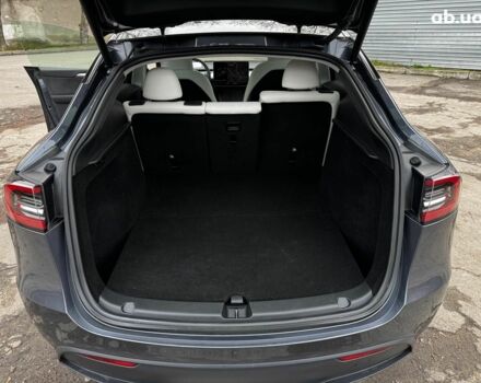 Серый Тесла Model Y, объемом двигателя 0 л и пробегом 22 тыс. км за 25990 $, фото 18 на Automoto.ua