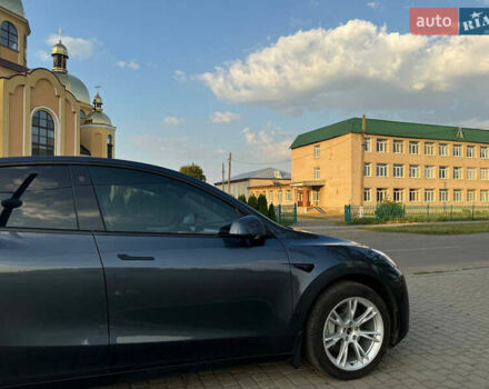 Серый Тесла Model Y, объемом двигателя 0 л и пробегом 31 тыс. км за 36500 $, фото 2 на Automoto.ua