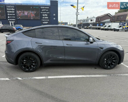 Тесла Model Y 2023 в Киеве на Automoto.ua Серый Тесла Model Y, объемом двигателя 0 л и пробегом 25 тыс. км за 29000 $, фото 4 на Automoto.ua