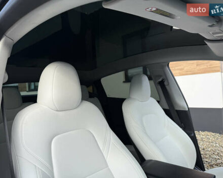 Сірий Тесла Model Y, об'ємом двигуна 0 л та пробігом 28 тис. км за 27900 $, фото 53 на Automoto.ua