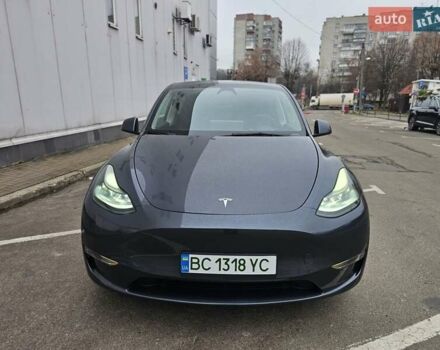 Серый Тесла Model Y, объемом двигателя 0 л и пробегом 23 тыс. км за 27000 $, фото 2 на Automoto.ua