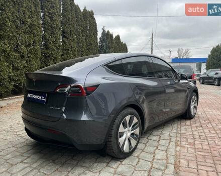Серый Тесла Model Y, объемом двигателя 0 л и пробегом 10 тыс. км за 41000 $, фото 3 на Automoto.ua