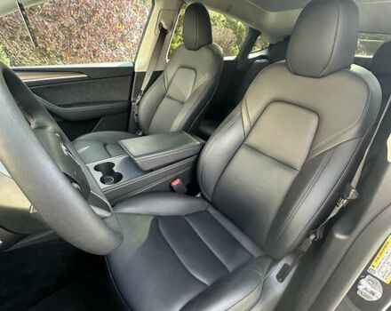 Тесла Model Y 2023 у Чернівцях на Automoto.ua Сірий Тесла Model Y, об'ємом двигуна 0 л та пробігом 20 тис. км за 23500 $, фото 24 на Automoto.ua