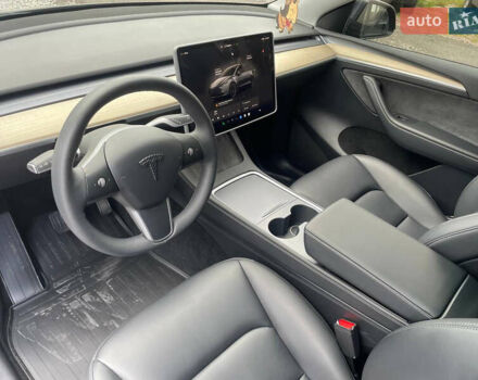 Серый Тесла Model Y, объемом двигателя 0 л и пробегом 41 тыс. км за 27500 $, фото 12 на Automoto.ua