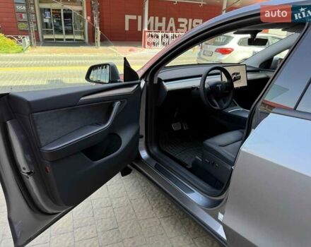 Серый Тесла Model Y, объемом двигателя 0 л и пробегом 20 тыс. км за 42900 $, фото 11 на Automoto.ua