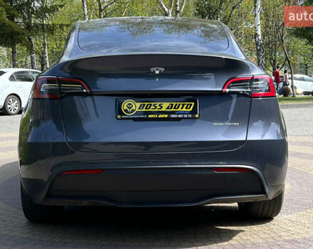 Серый Тесла Model Y, объемом двигателя 0 л и пробегом 16 тыс. км за 28999 $, фото 4 на Automoto.ua