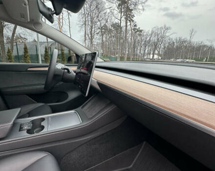 Серый Тесла Model Y, объемом двигателя 0 л и пробегом 22 тыс. км за 32000 $, фото 44 на Automoto.ua