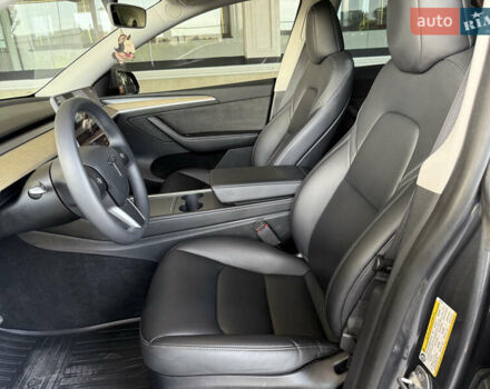 Сірий Тесла Model Y, об'ємом двигуна 0 л та пробігом 47 тис. км за 33500 $, фото 39 на Automoto.ua